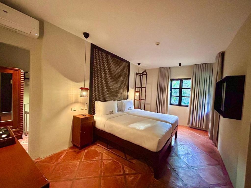 Room 1