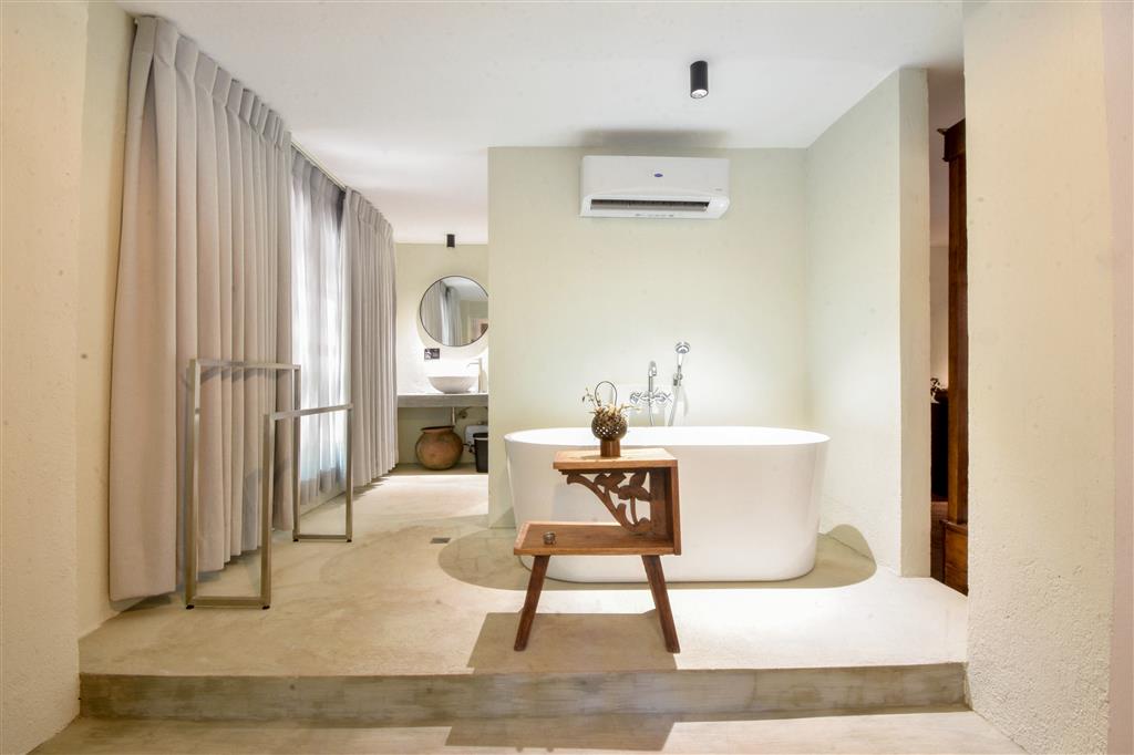 Room 1