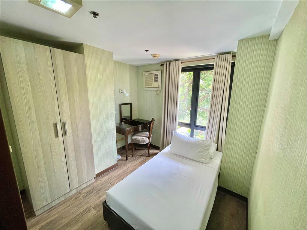 Room 1