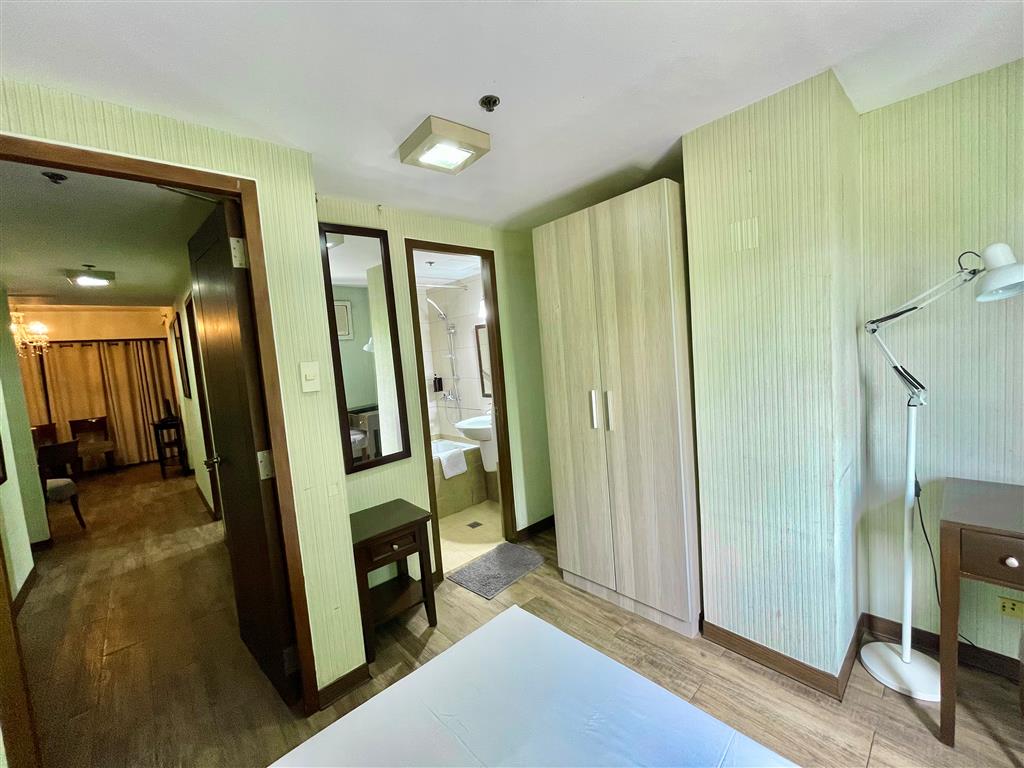 Room 1