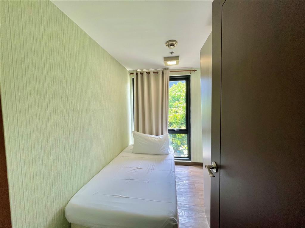 Room 1