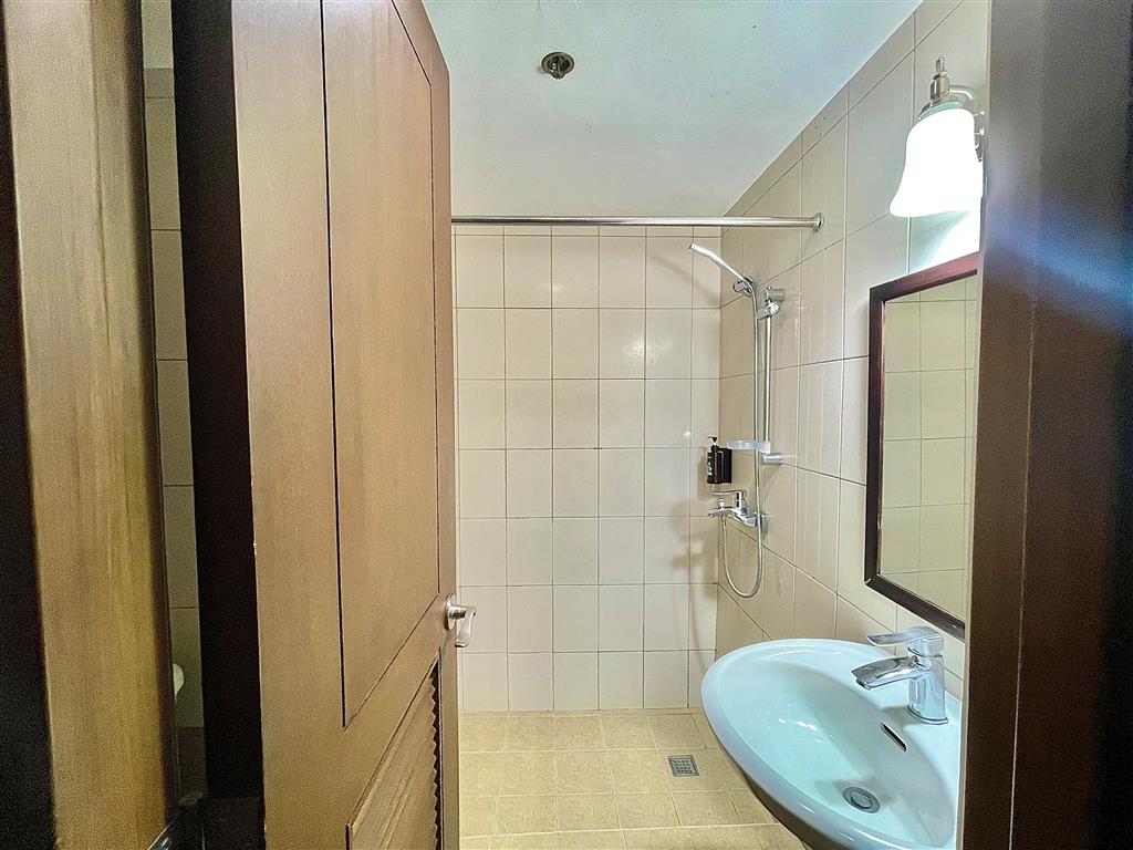 Room 1
