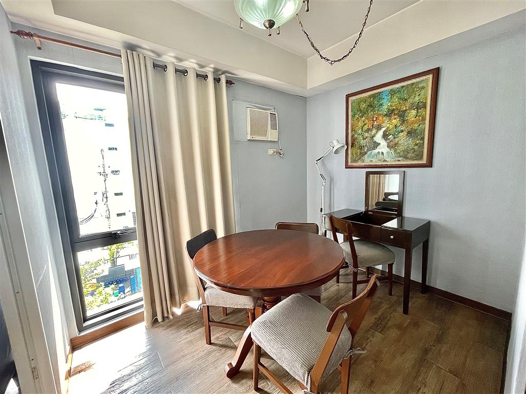 Room 1