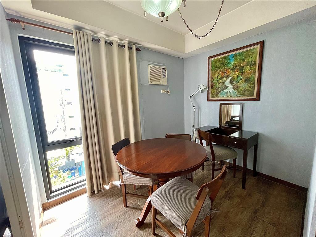 Room 1
